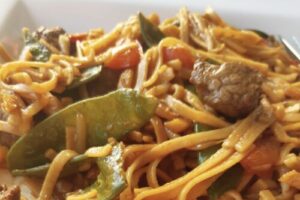 Runderbiefstuk met Cambodjaanse wokgroente